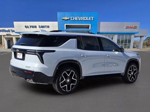 New 2026 Chevrolet Traverse High Country image 7