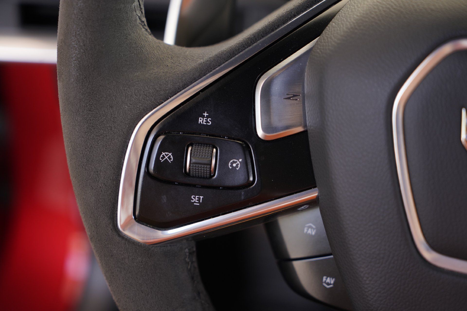Used 2021 Chevrolet Corvette Stingray Preferred Cpe w/ Engine Appearance Package RWD image 16