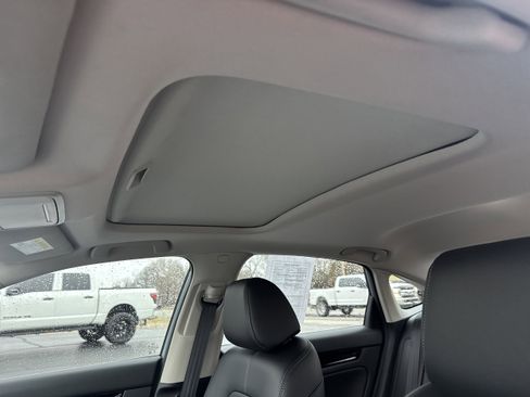 Used 2024 Honda Civic Touring image 5