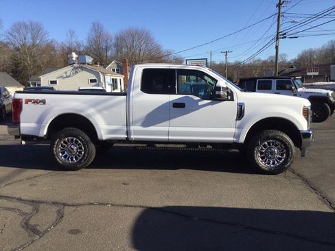 Used 2019 Ford F250 XLT w/ XLT Value Package image 4