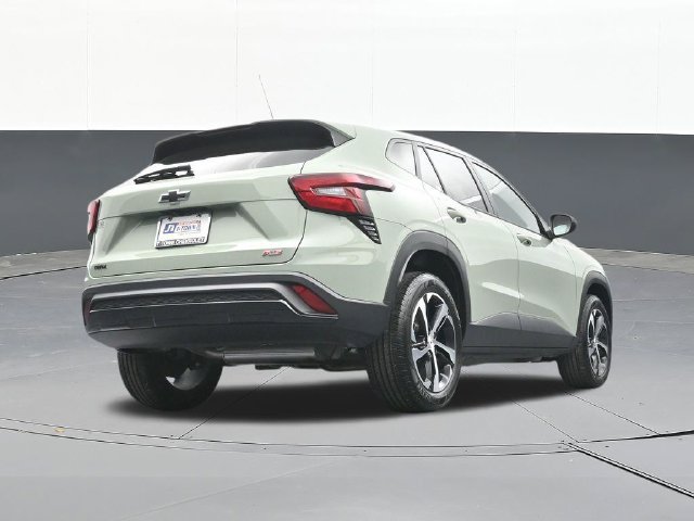 Used 2024 Chevrolet Trax RS FWD image 45