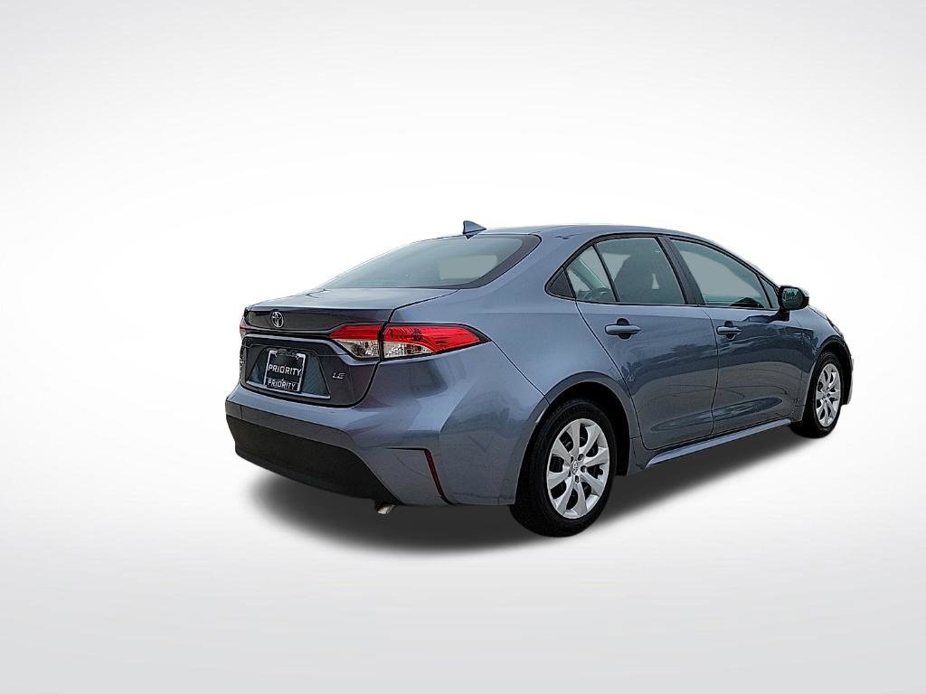 Used 2024 Toyota Corolla LE FWD image 4