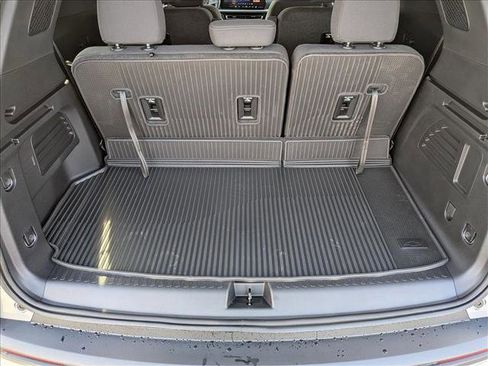 New 2026 Chevrolet Traverse LT w/ LPO, Floor Liner Package AWD/4WD image 6