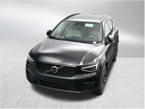 New 2026 Volvo XC40 B5 Ultra AWD/4WD image 20