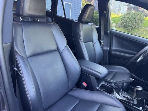 Used 2017 Toyota RAV4 SE AWD/4WD image 16