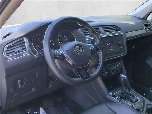 Used 2021 Volkswagen Tiguan SE AWD/4WD image 10