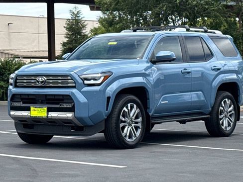 Used 2025 Toyota 4Runner Limited w/ Tow Technology Package AWD/4WD image 15
