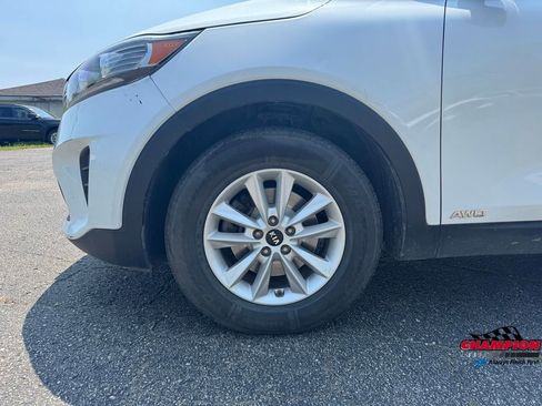 Used 2019 Kia Sorento LX image 25