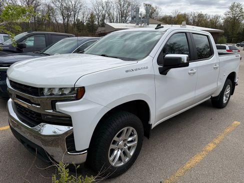 Used 2021 Chevrolet Silverado 1500 LT w/ Bed Protection Package AWD/4WD image 5