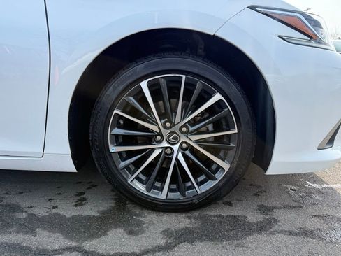 Used 2023 Lexus ES 350 w/ Premium Package image 27