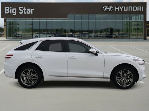 Used 2022 Genesis GV70 2.5T w/ Advanced Package AWD/4WD image 5