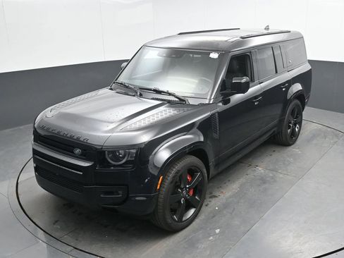 Used 2024 Land Rover Defender 130 X-Dynamic SE AWD/4WD image 40