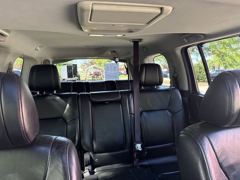 Used 2015 Honda Pilot Touring image 30