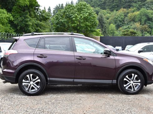 Used 2017 Toyota RAV4 LE w/ All Weather Liner Package AWD/4WD image 39