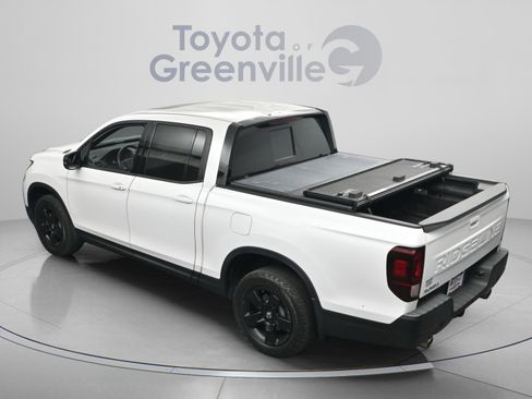 Used 2024 Honda Ridgeline Black Edition image 9