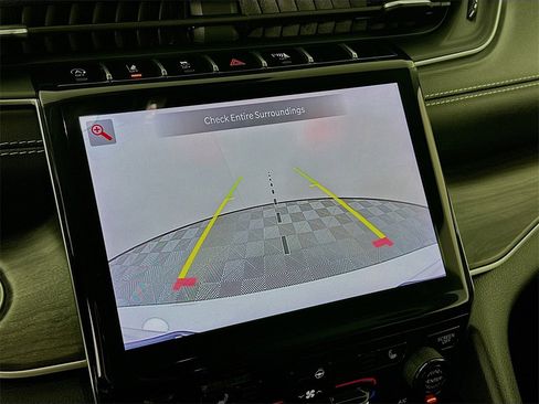 Used 2022 Jeep Grand Cherokee L Limited image 21