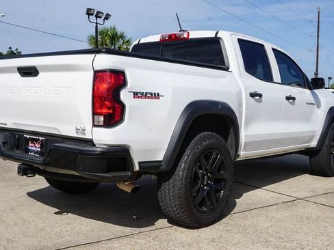 Used 2023 Chevrolet Colorado Trail Boss w/ Technology Package AWD/4WD image 4