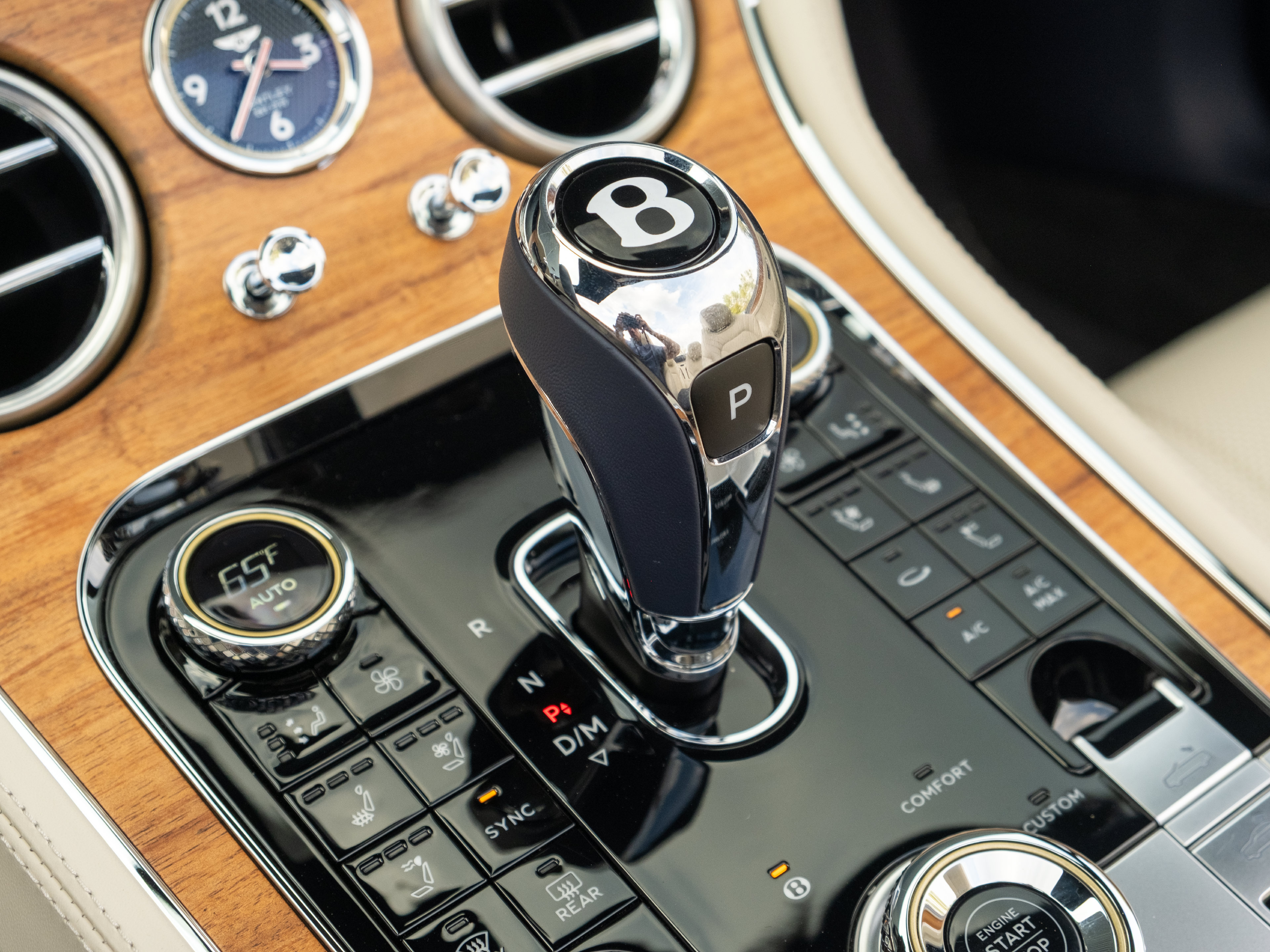 Used 2024 Bentley Continental GT AWD/4WD image 40