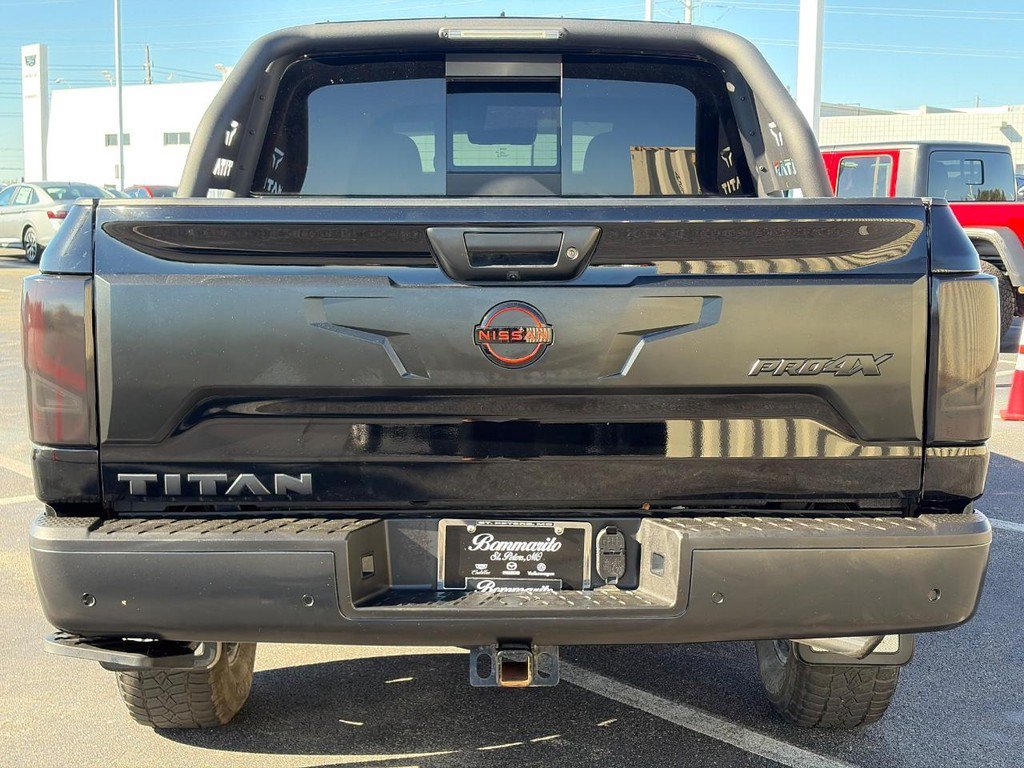 Used 2023 Nissan Titan PRO-4X w/ Pro-4x Convenience Package AWD/4WD image 6