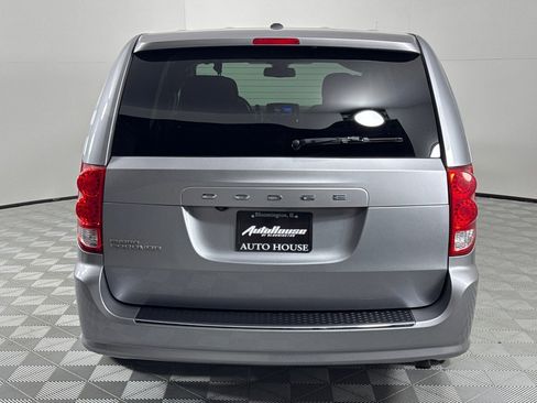 Used 2020 Dodge Grand Caravan SE w/ UConnect Hands-Free Group image 6