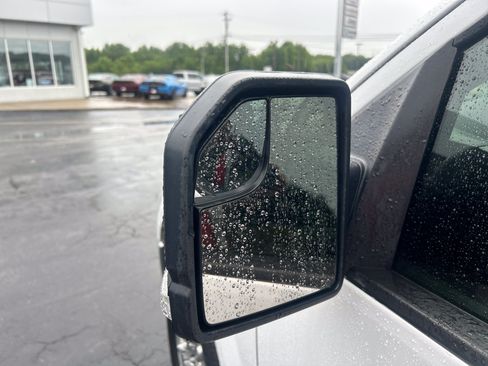 Used 2018 Ford F150 XLT w/ Equipment Group 302A Luxury AWD/4WD image 14