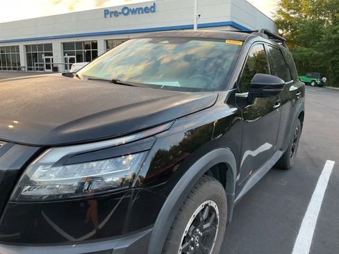 Used 2023 Nissan Pathfinder Rock Creek AWD/4WD image 9