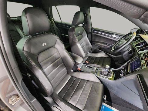 Used 2016 Volkswagen Golf R 4-Door AWD/4WD image 18