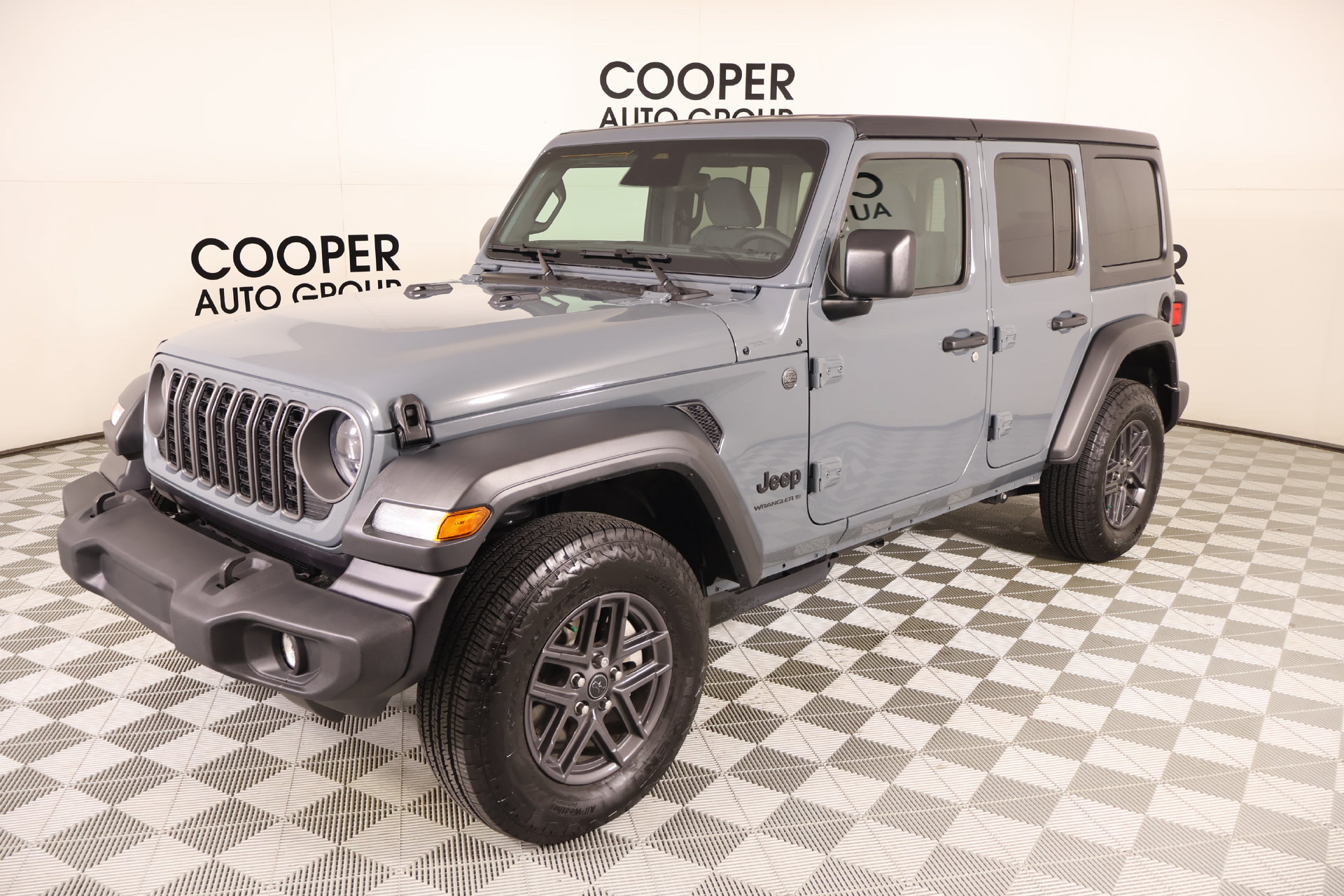 Used 2026 Jeep Wrangler Unlimited Sport AWD/4WD image 9