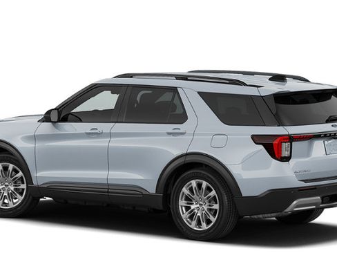 New 2026 Ford Explorer Active AWD/4WD image 2