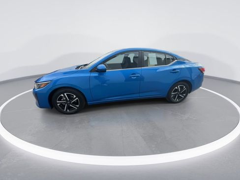 Used 2025 Nissan Sentra SV image 4