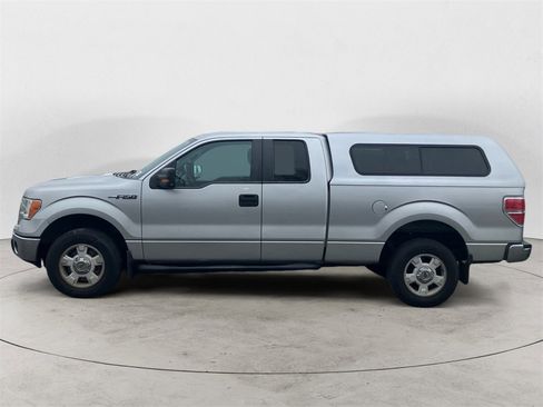 Used 2011 Ford F150 XLT w/ XLT Convenience Pkg image 2