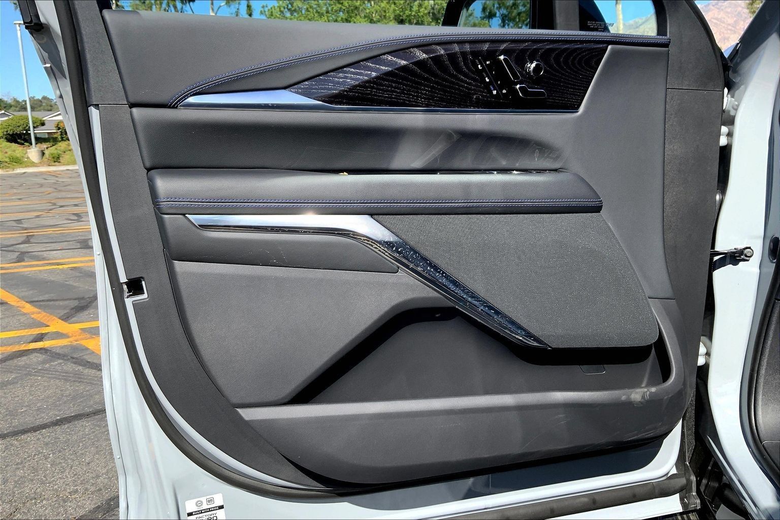 New 2026 Cadillac Escalade IQL Luxury AWD/4WD image 11
