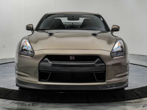 Used 2009 Nissan GT-R Premium AWD/4WD image 36