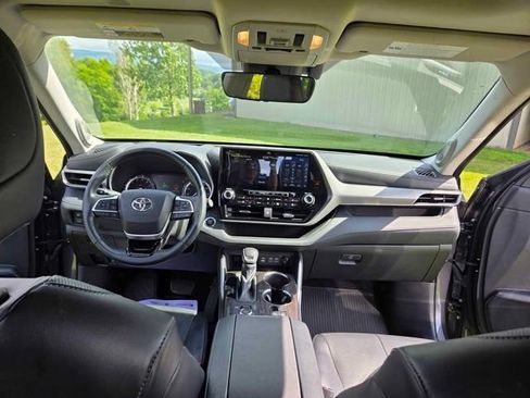 Used 2022 Toyota Highlander Platinum AWD/4WD image 8