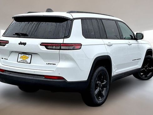 Used 2023 Jeep Grand Cherokee L Limited w/ Black Appearance Package AWD/4WD image 6