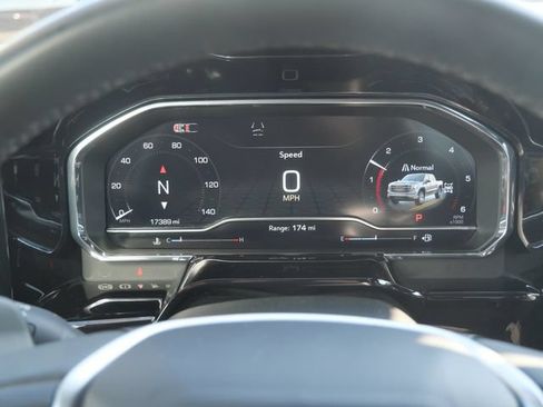 Used 2025 GMC Sierra 1500 Elevation w/ Preferred Package AWD/4WD image 21