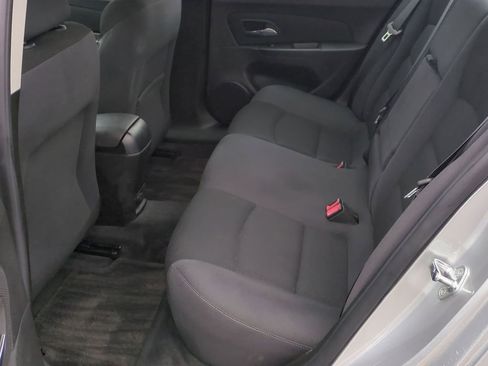 Used 2016 Chevrolet Cruze LT image 19