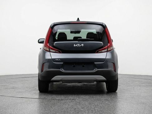 Used 2025 Kia Soul LX w/ LX Technology Package image 7