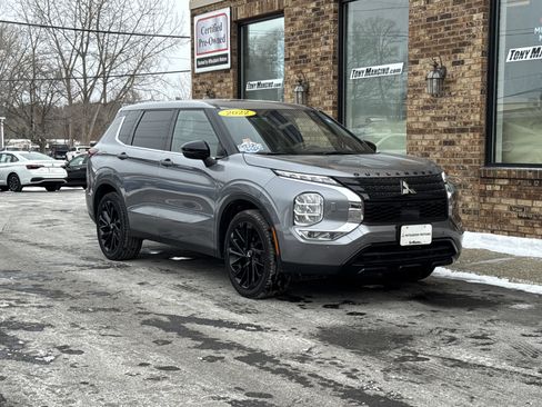 Used 2022 Mitsubishi Outlander SEL Black Edition image 7