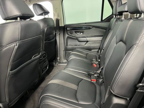 Used 2025 Honda Pilot Touring image 27