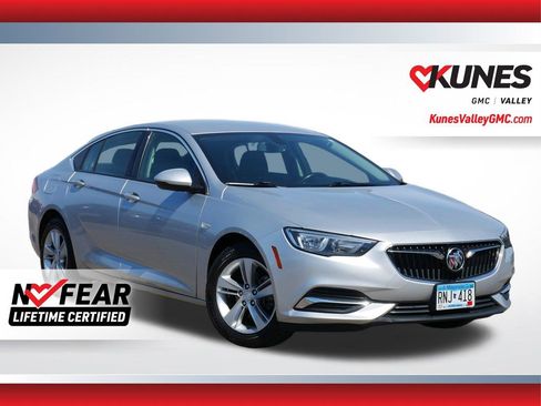 Used 2018 Buick Regal Preferred FWD image 1