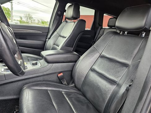 Used 2018 Jeep Grand Cherokee Limited image 8