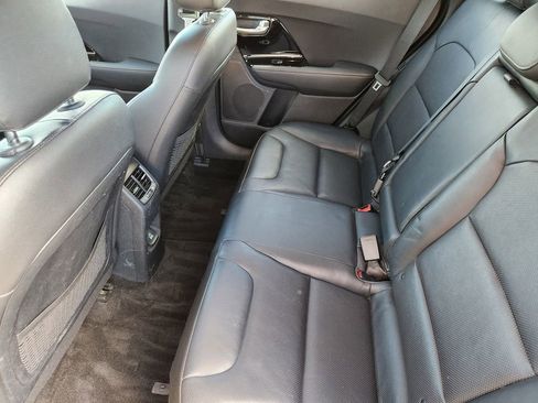 Used 2018 Kia Niro EX Premium image 18