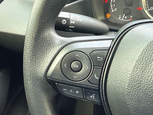 Used 2022 Toyota Corolla LE image 22