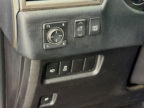 Used 2014 Lexus GX 460 image 17