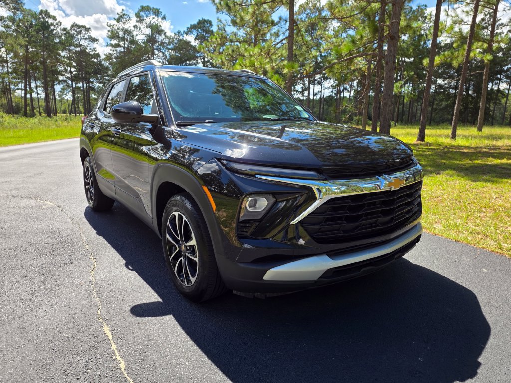 Used 2025 Chevrolet TrailBlazer LT FWD image 7
