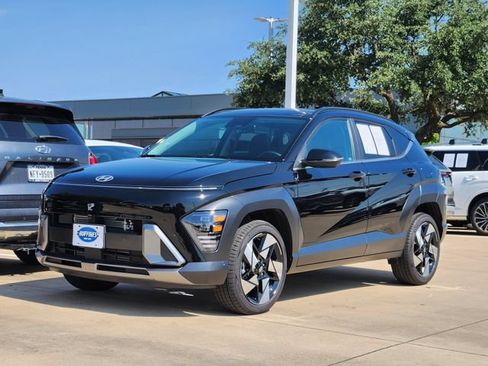 Certified 2025 Hyundai Kona Limited AWD/4WD image 2