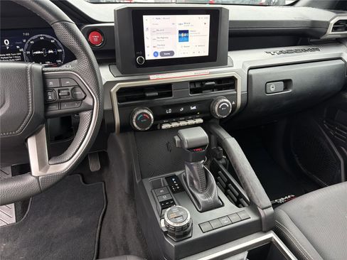 Used 2025 Toyota Tacoma TRD Off-Road AWD/4WD image 27