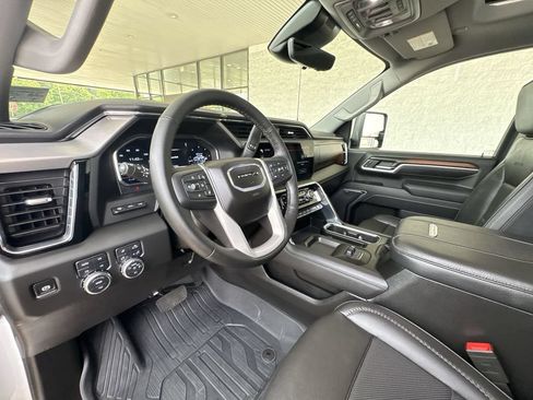 Certified 2025 GMC Sierra 2500 Denali w/ Denali Reserve Package AWD/4WD image 10