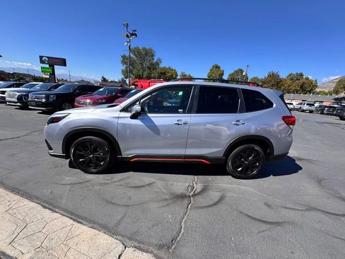 Used 2023 Subaru Forester Sport image 7